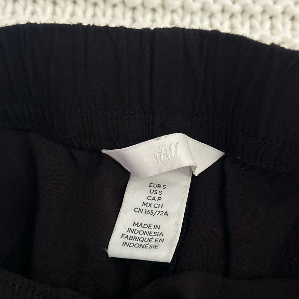 H&M, Black Pants, Size S - Picture 3 of 4
